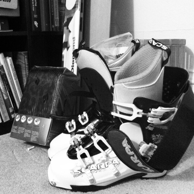 Scarpa Maestrale boots, BD Drfit Skis, Dynafit Speed bindings, and BD Ascension skins. The real deal.