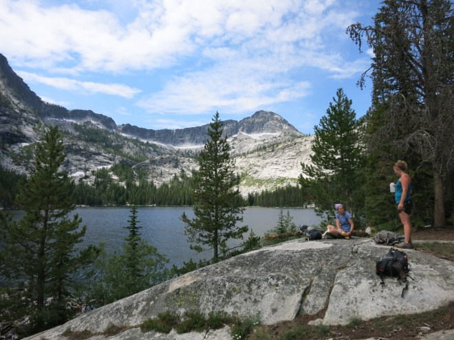 The obvious right skyline beckons us. For another time.