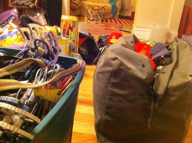 rubbermaid, duffle bags, fruit leather