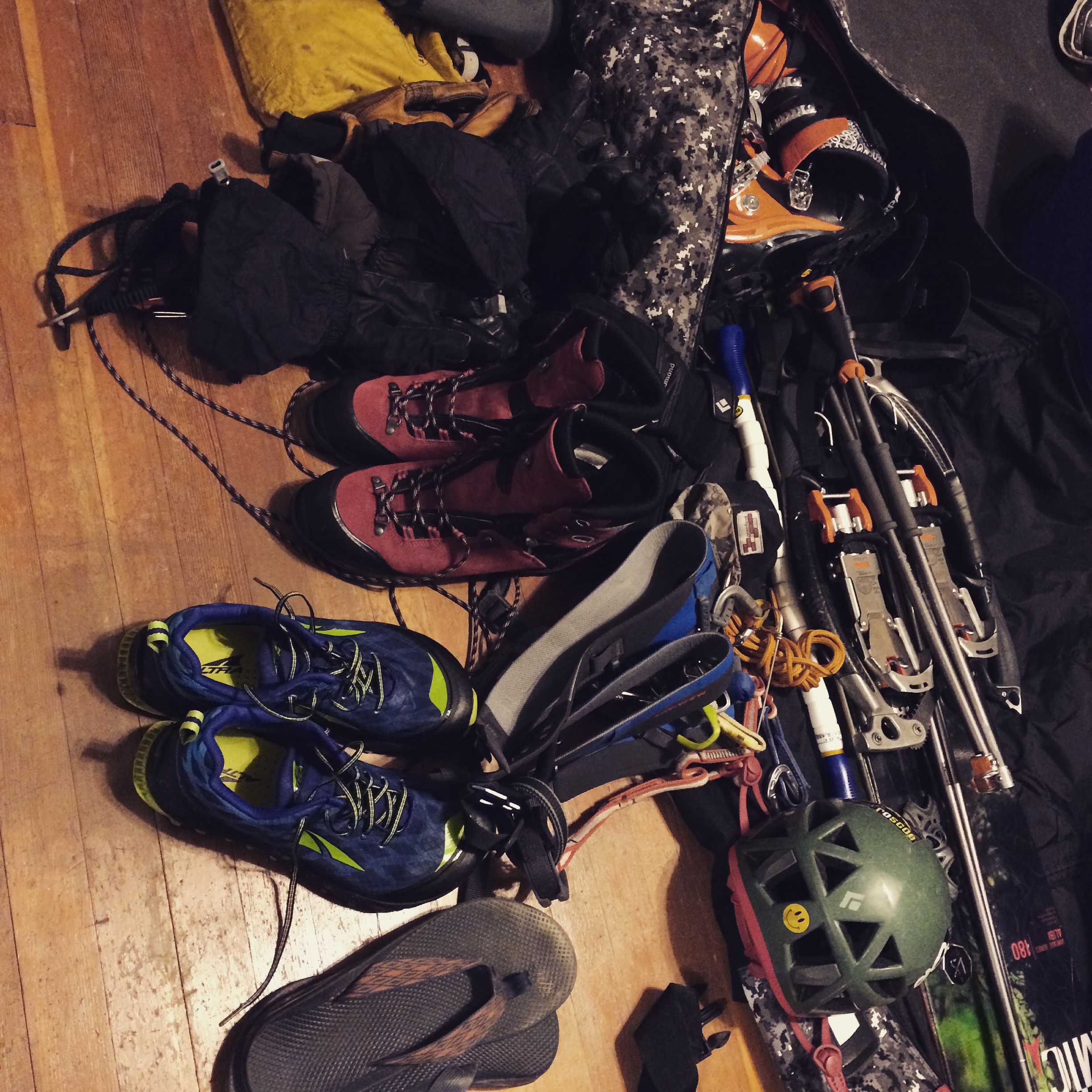 lowa mountain expert, altras, outlaws, cobras